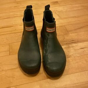 Hunter rain boots short ankle boots, green US size 8